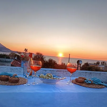 La Luna Nel Pozzo Procida
